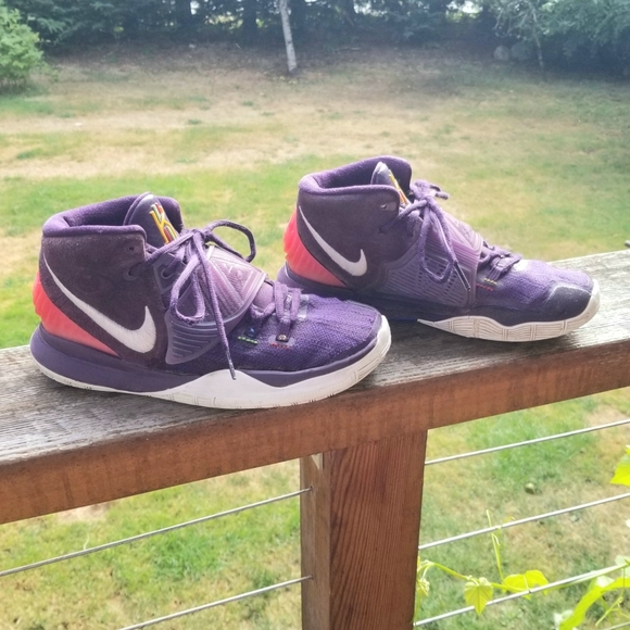 Kyrie Irving Nike Basketball shoe size US 5 - Picture 4 of 10